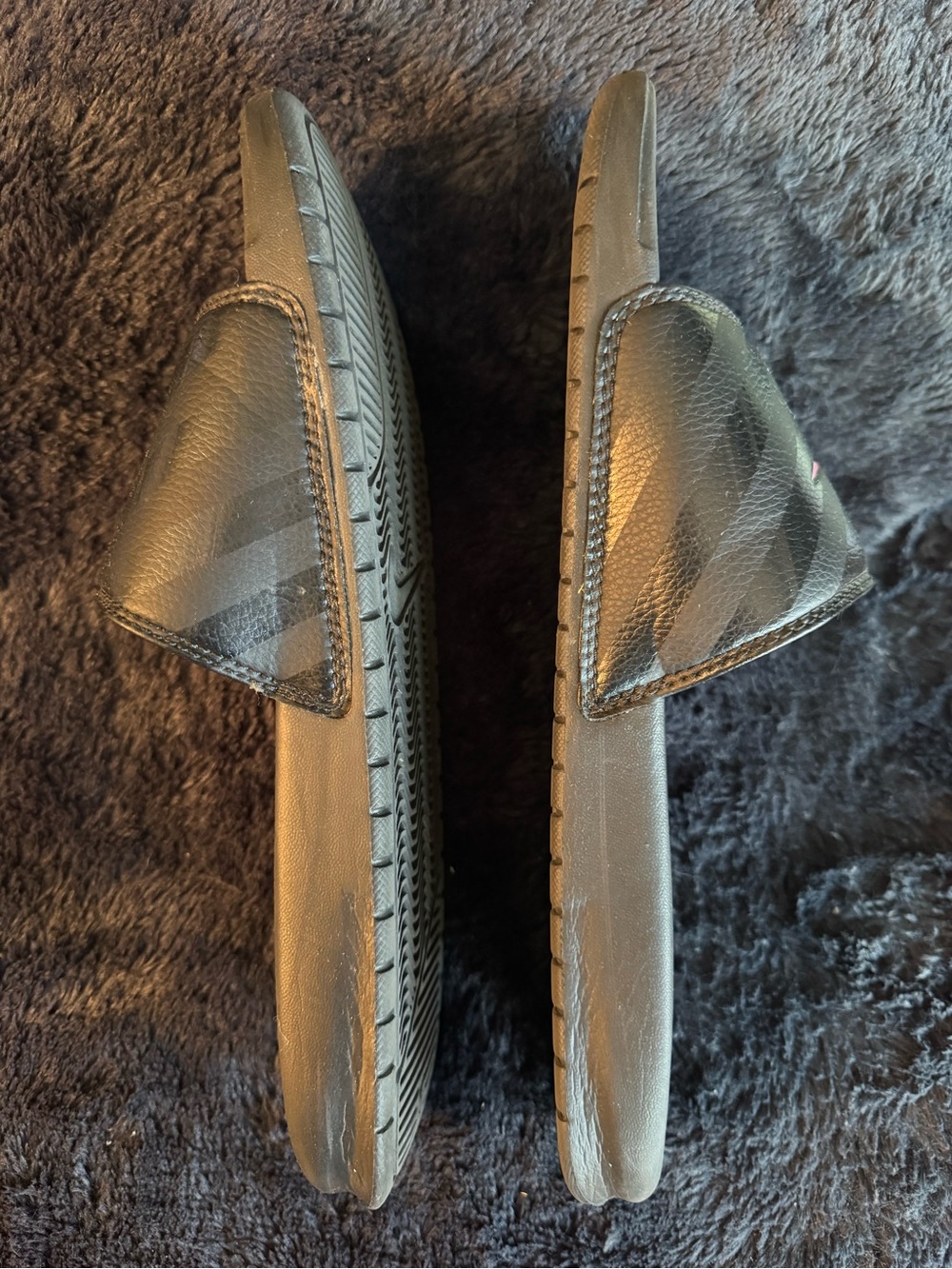2 pair of Nike Black Slides Women’s 11 - Picture 2 of 12